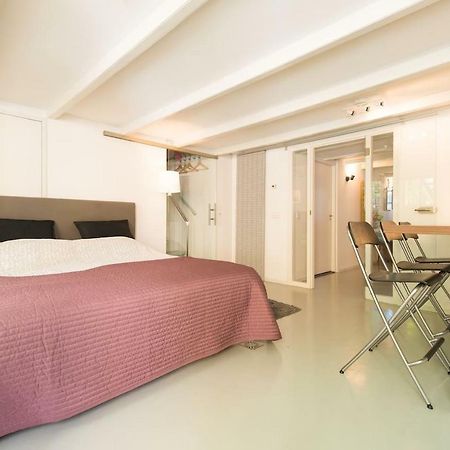 Quiet Apartment For 4 At Park In Center Amsterdam Exterior foto
